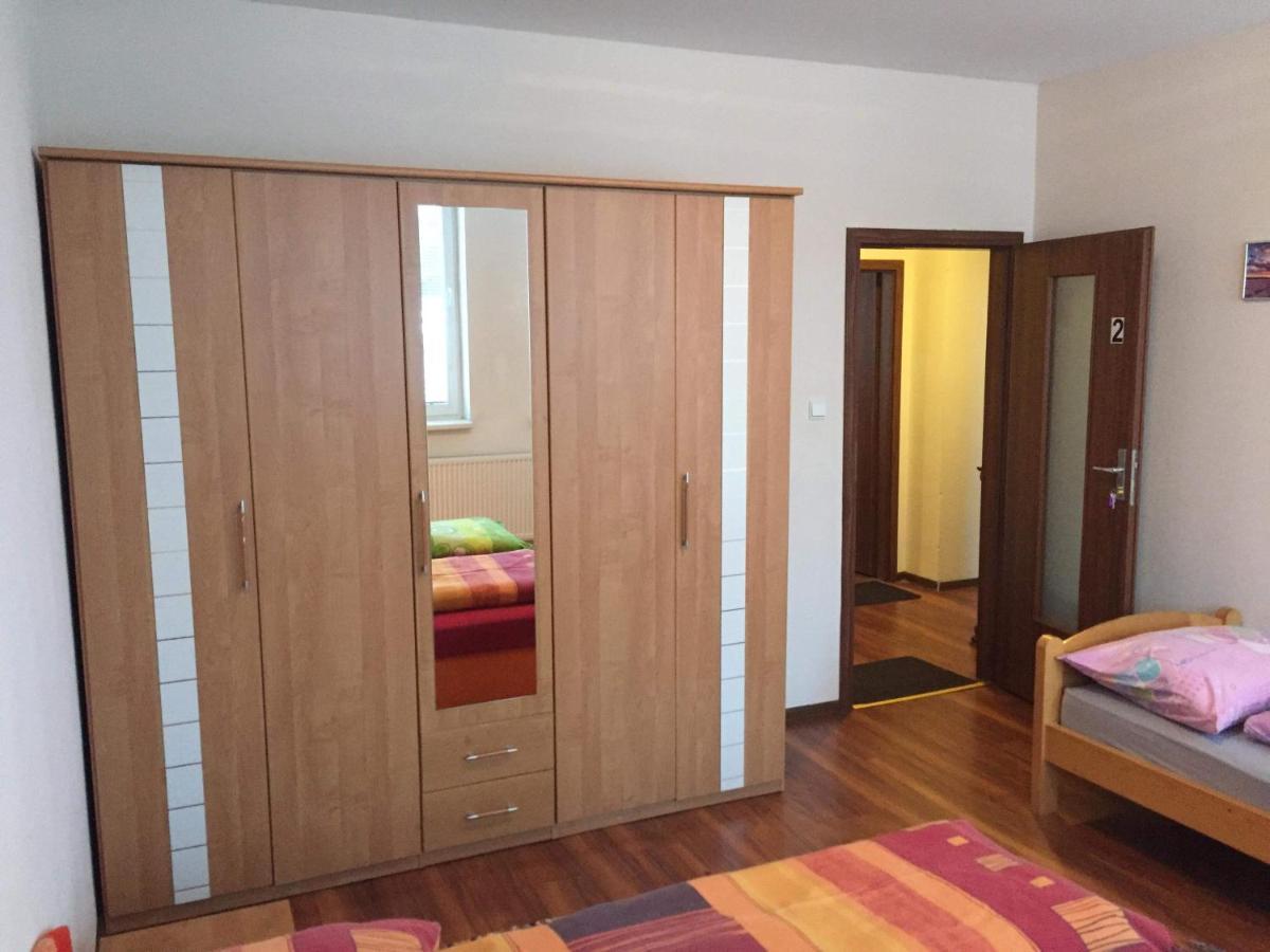 Hostel Fontana 日利纳 外观 照片