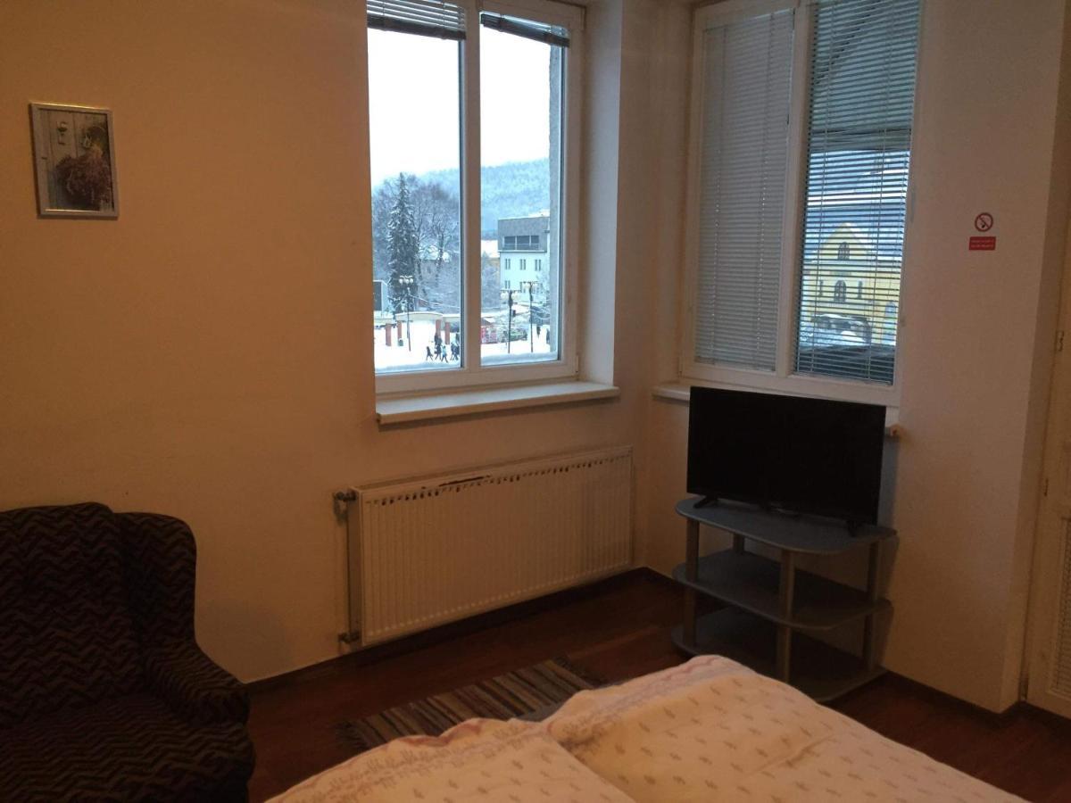 Hostel Fontana 日利纳 外观 照片