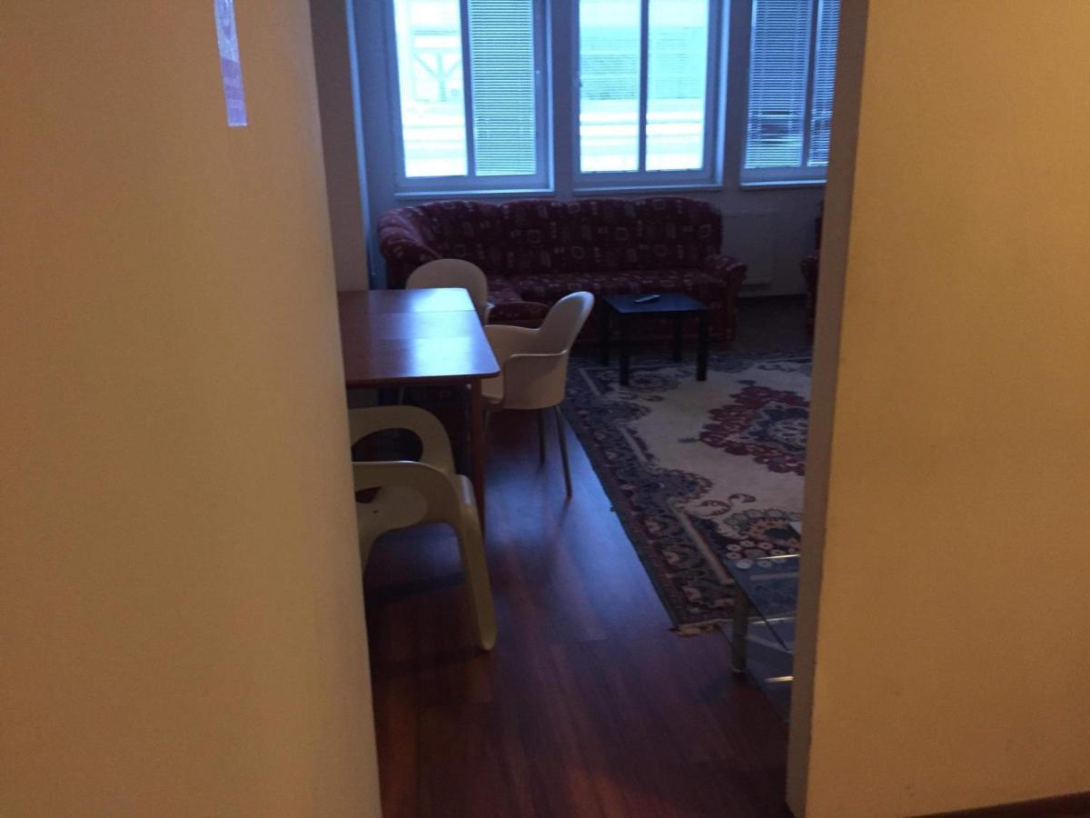 Hostel Fontana 日利纳 外观 照片