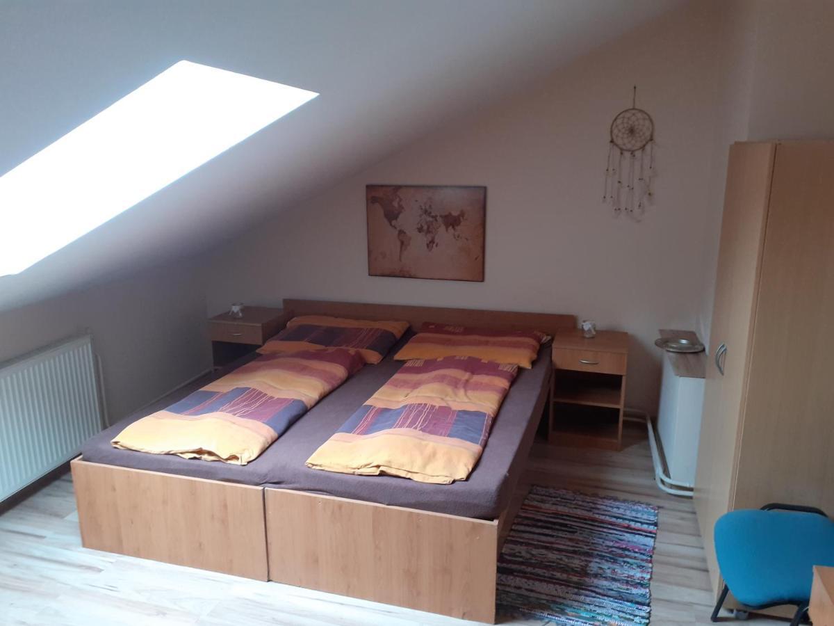 Hostel Fontana 日利纳 外观 照片